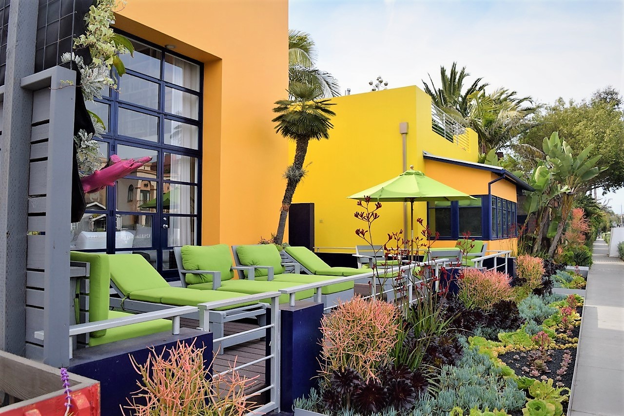Picture of the Venice canals walkway, Los Angeles, California