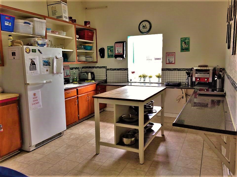 Kitchen, Samesun Venice Beach Hostel, Los Angeles, Palm Springs
