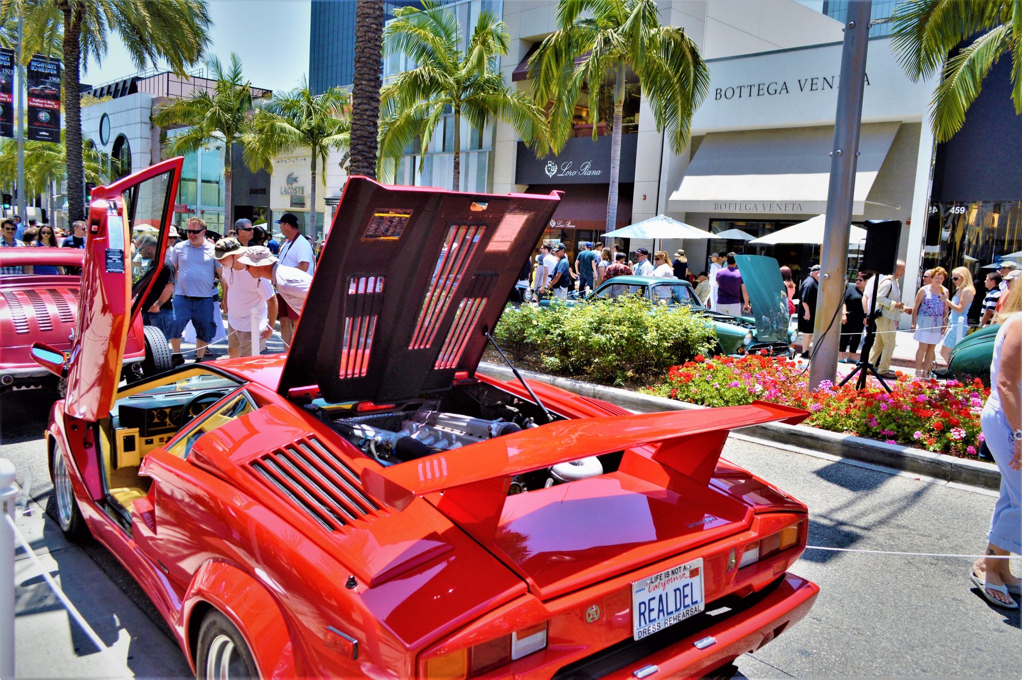 Flash car, Rodeo Drive, Beverly Hills, things to see in los angeles