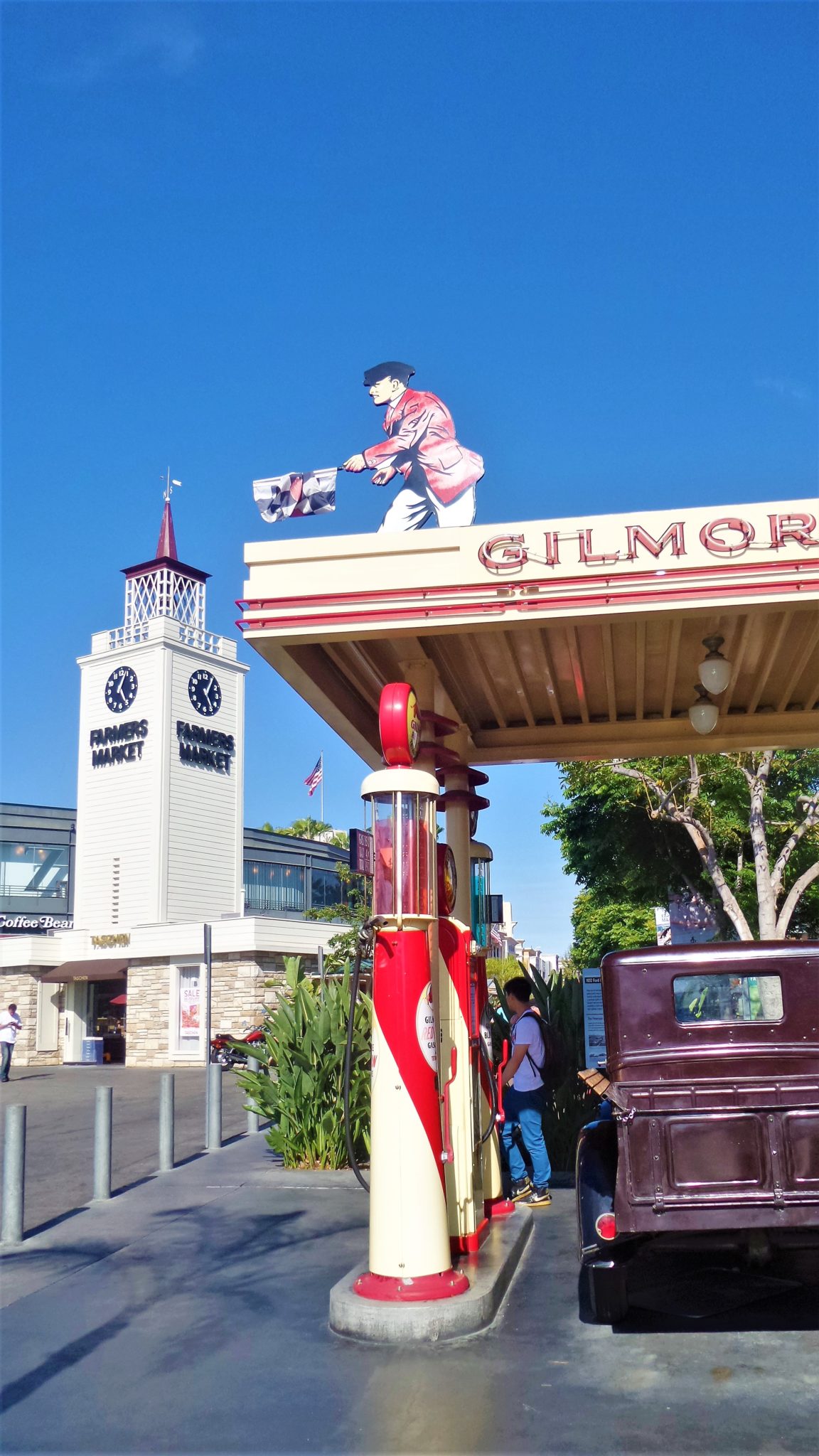 Gimore garage, Farmer's Market, things to do in los angeles