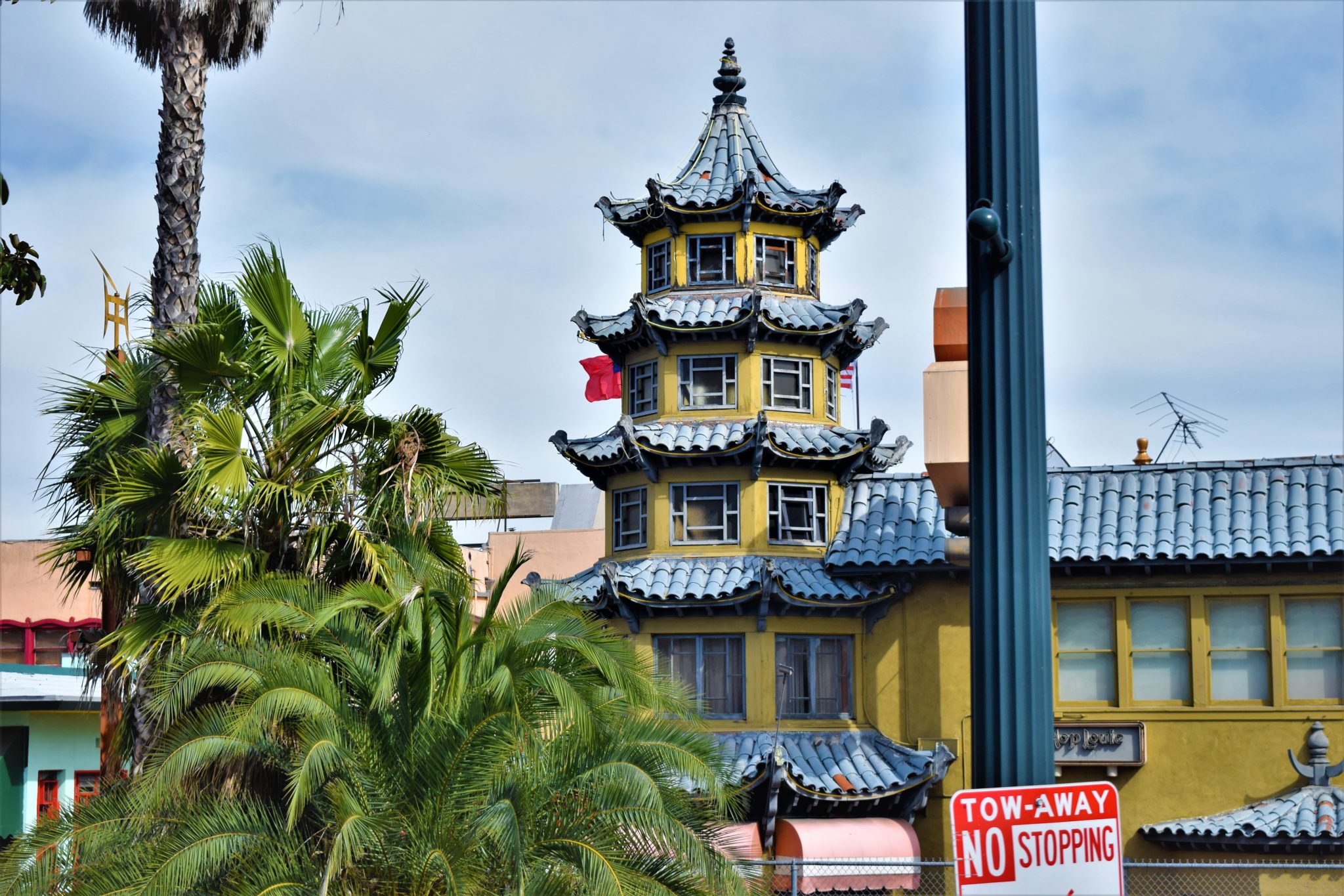 Architecture in Chinatown, los angeles, hop on hop off bus tour