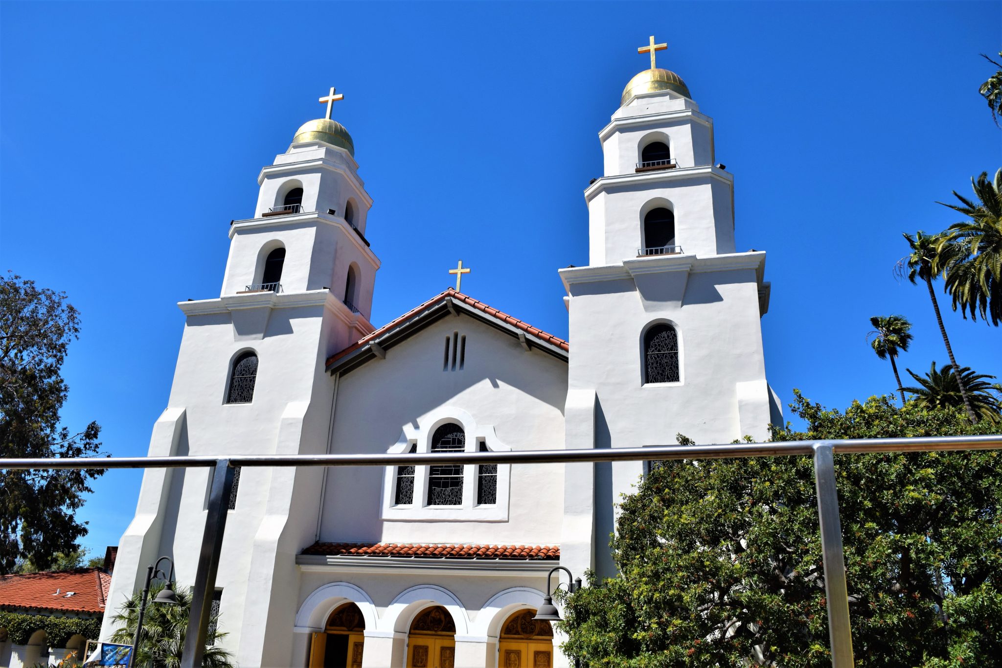 Cathedral Beverly Hills, hop on hop off bus los angeles