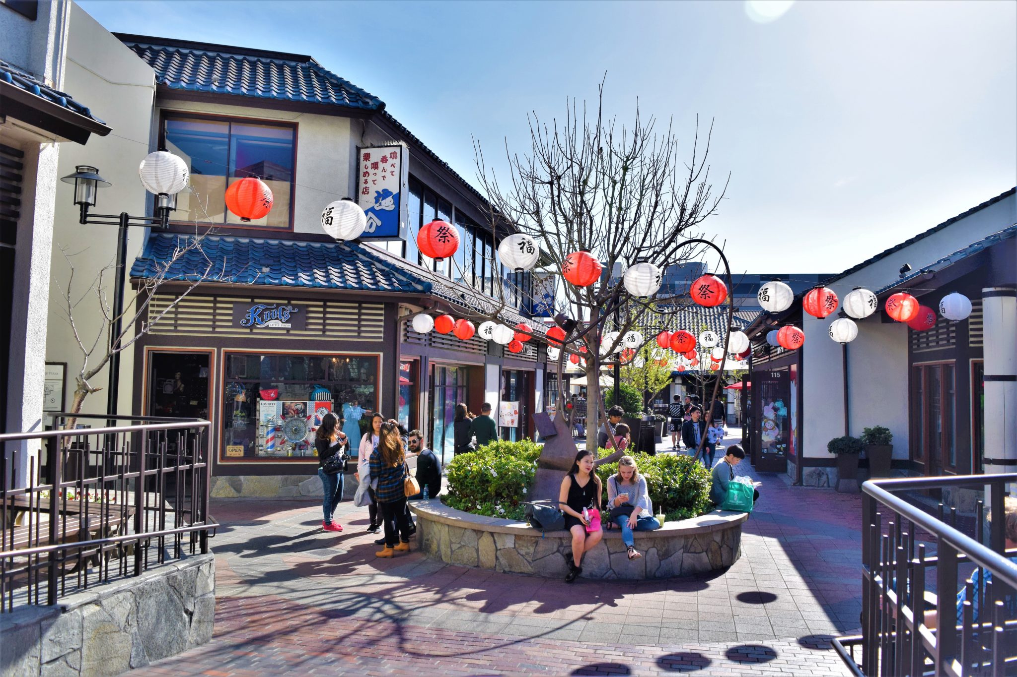 Little Tokyo, hop on hop off bus, los angeles