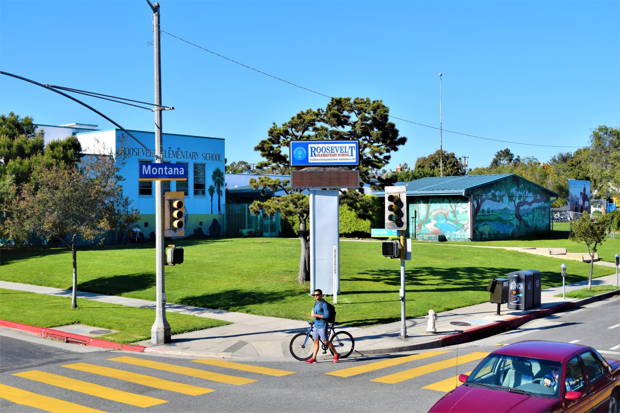 Roosevelt elementary school, hop on hop off bus los angeles