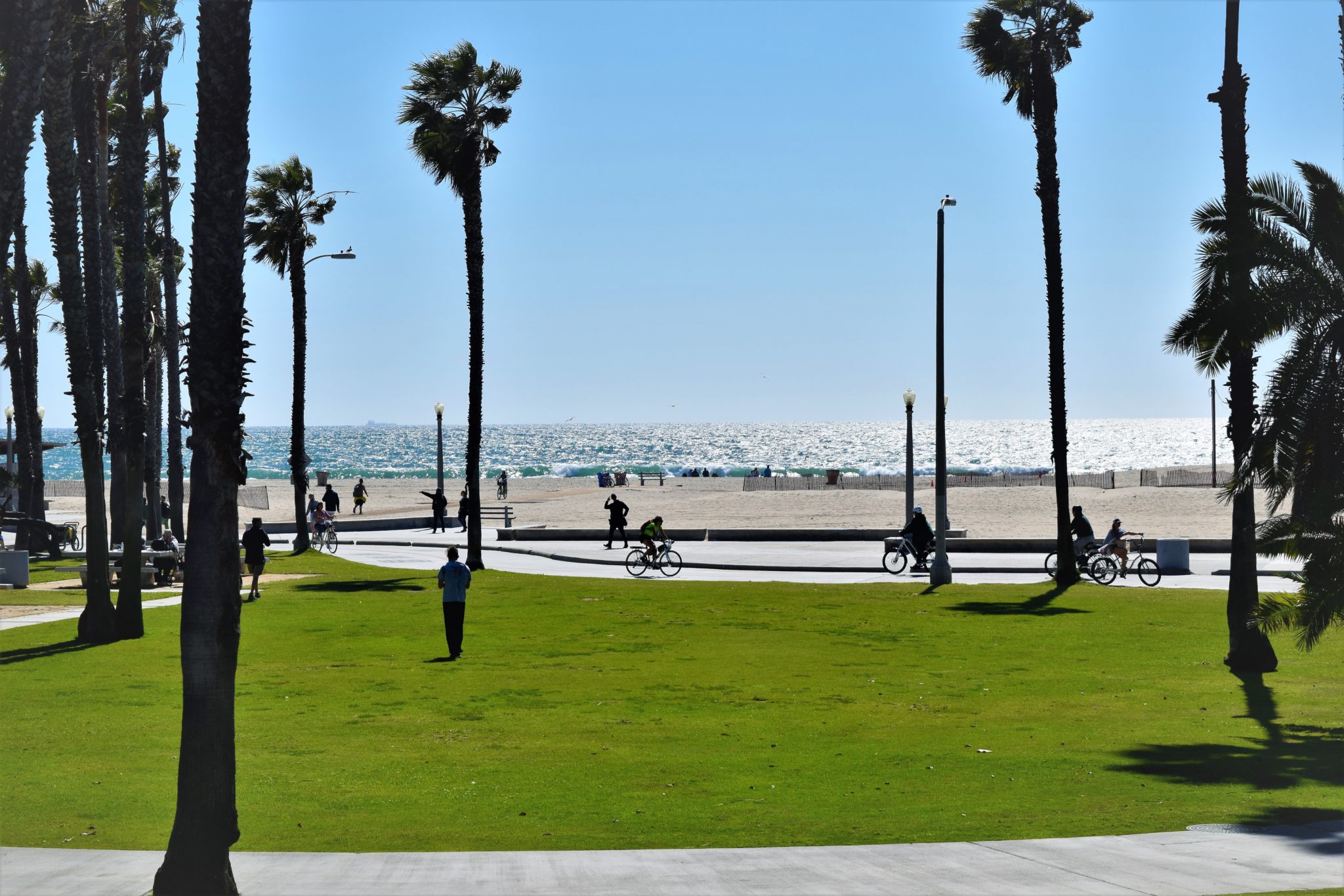 Santa Monica beach, hop on hop off bus los angeles