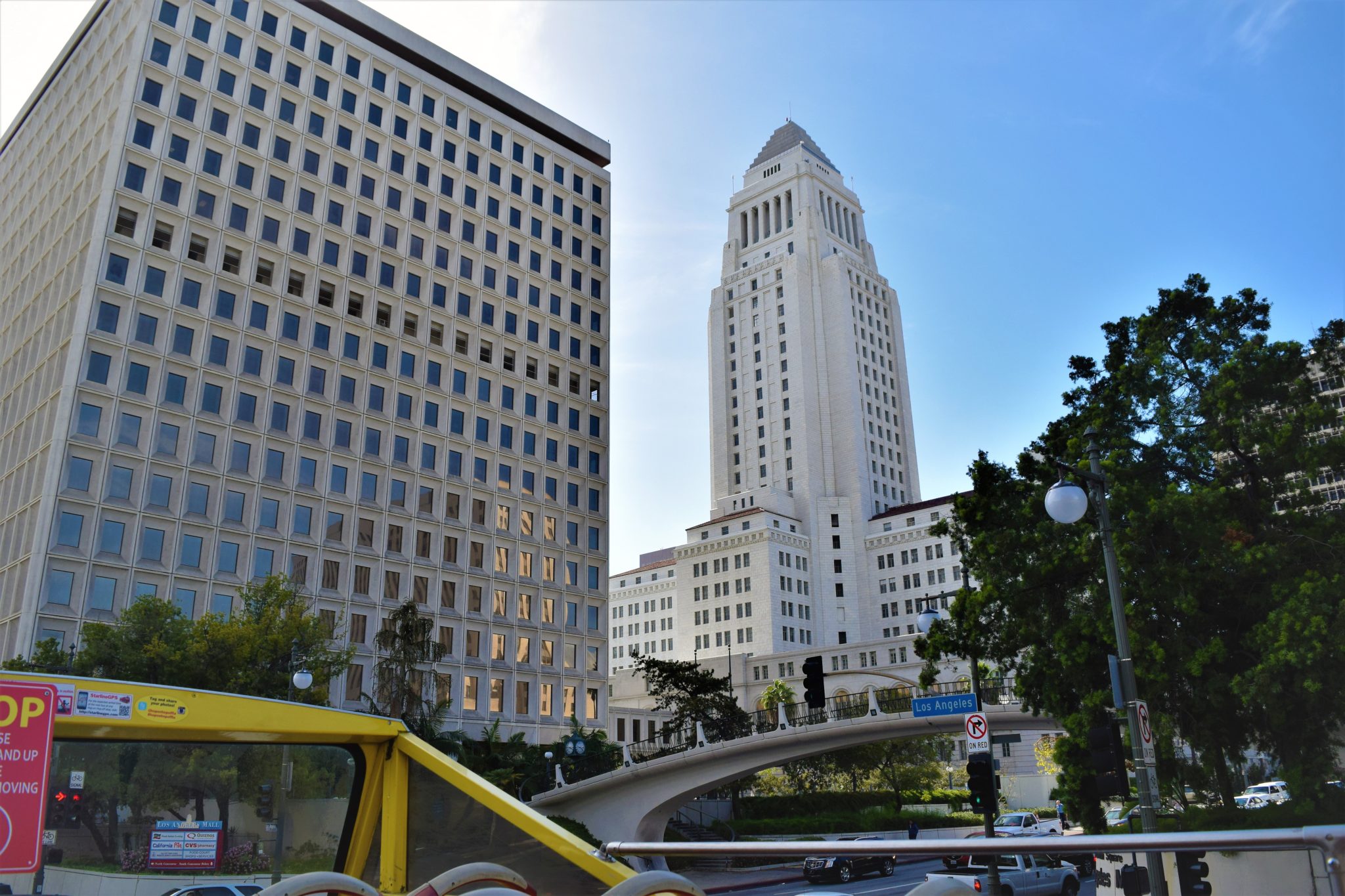 White building downtown los angeles, hop on hop off bus view