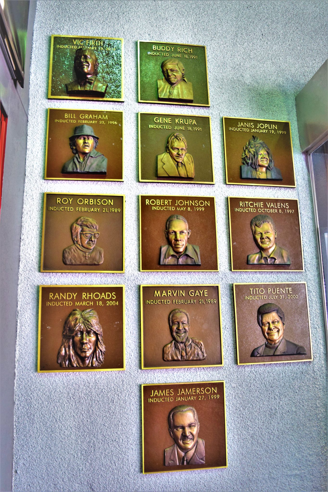 Guitar center rock walk wall, los angeles