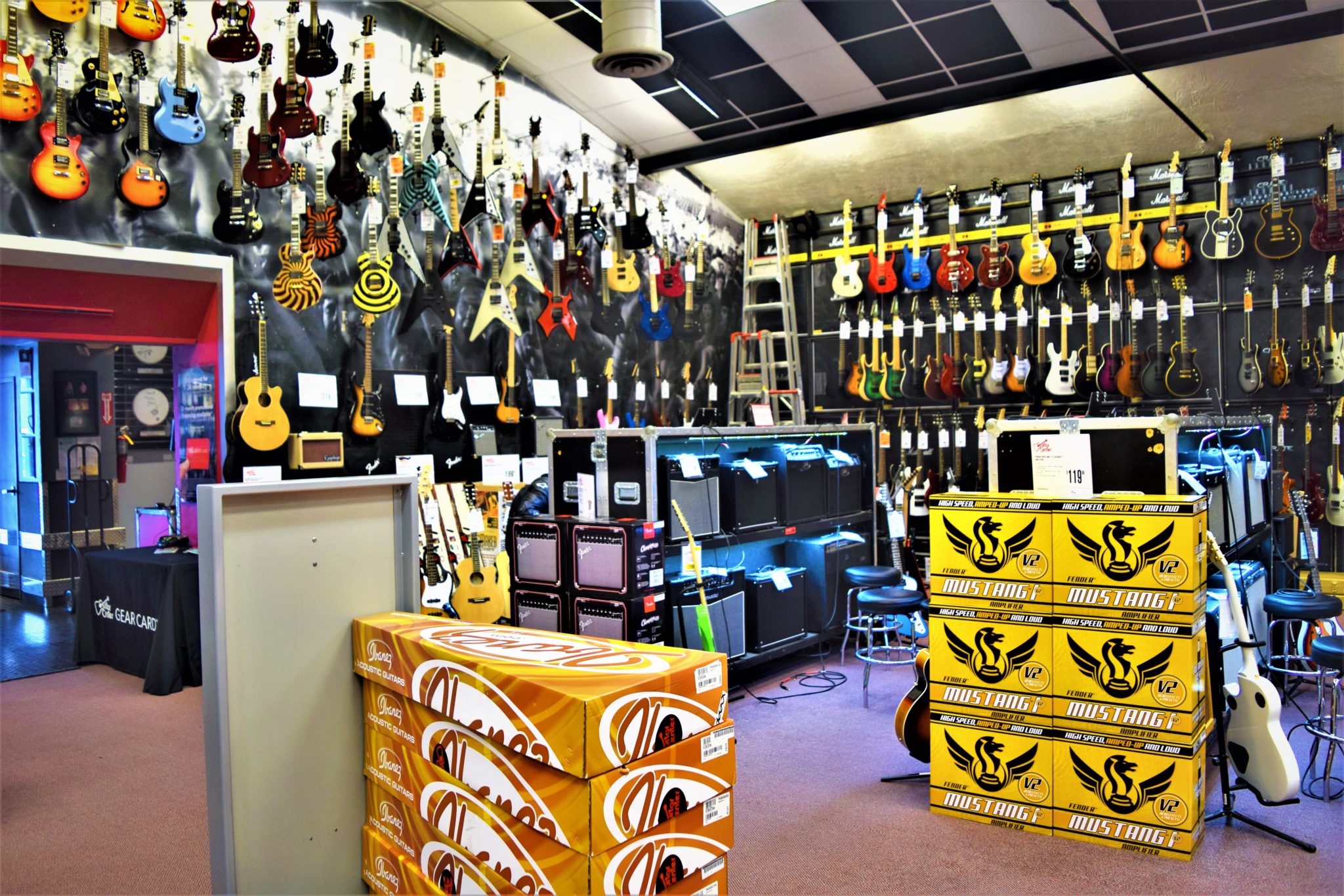 Inside the Guitar center hollywood, free things to do in los angeles