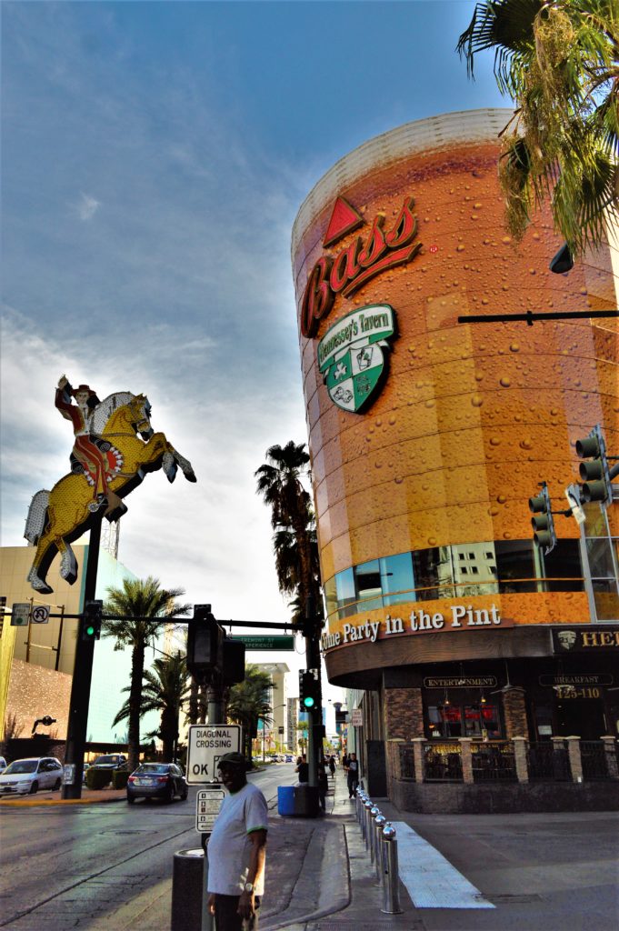Bass party in the pint, Fremont street las vegas, Nevada