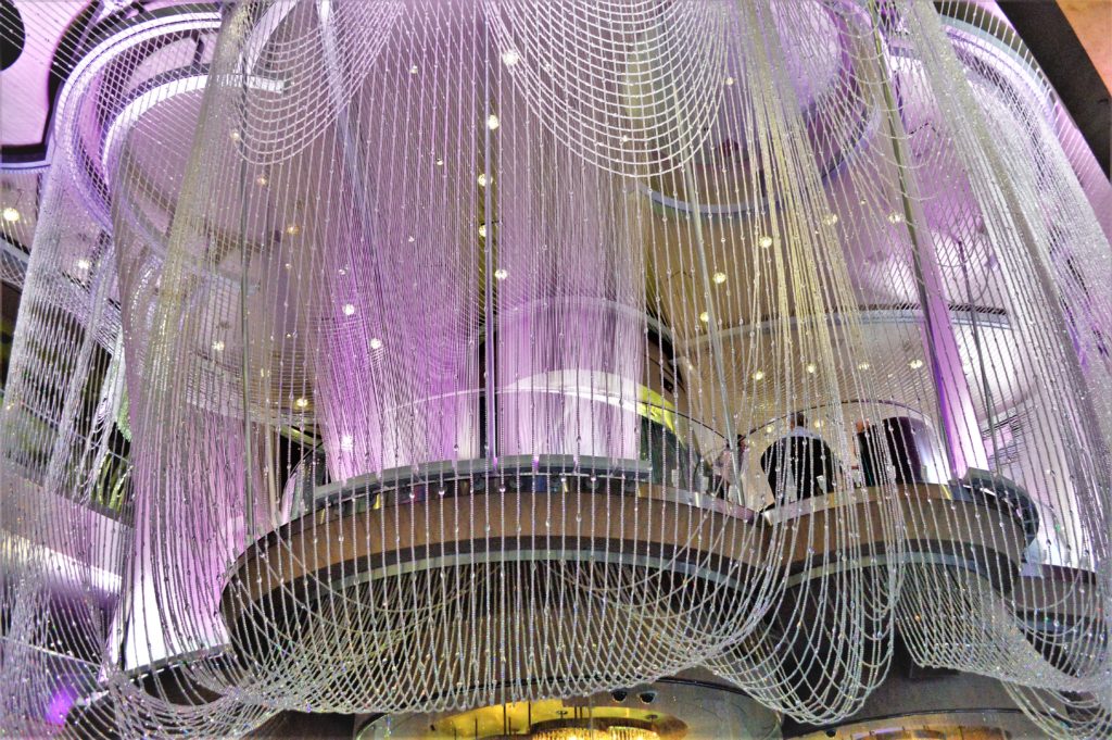 Crystal chandelir, cosmopolitan hotel, las vegas