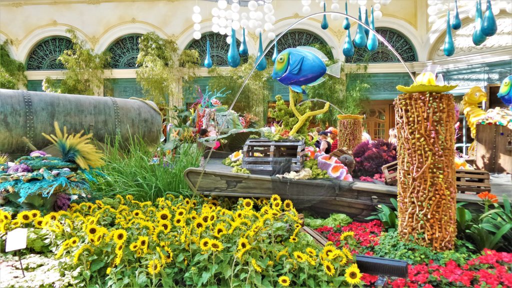 Fish and fountains at the bellagio, inside, las vegas strip