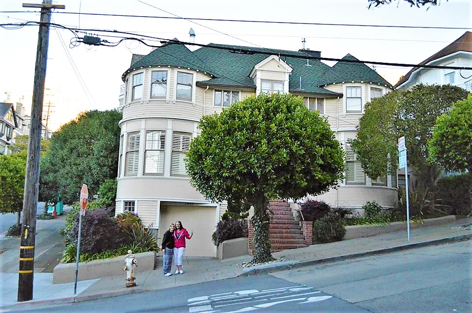 Outside Mrs Doubfire home, San Francisco