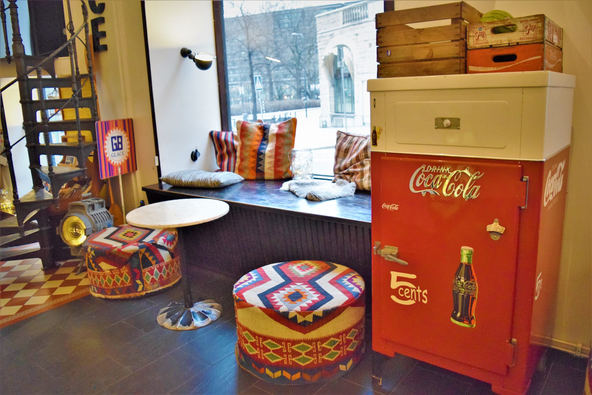 Retro coke machine, city backpackers hostel, stockholm sweden