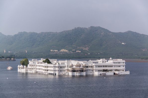 lake palace best landmarks in india