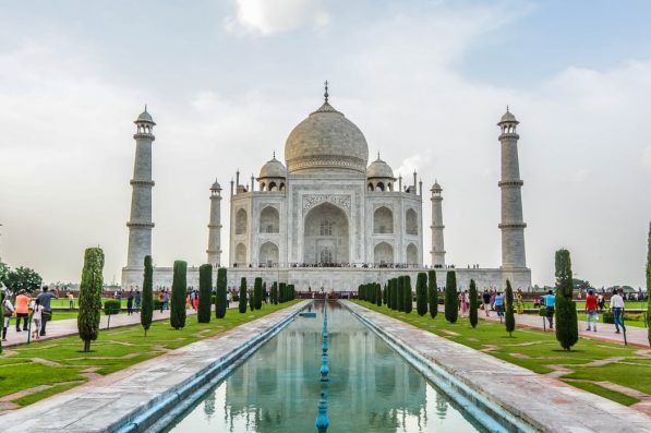 top landmarks in india the taj mahal