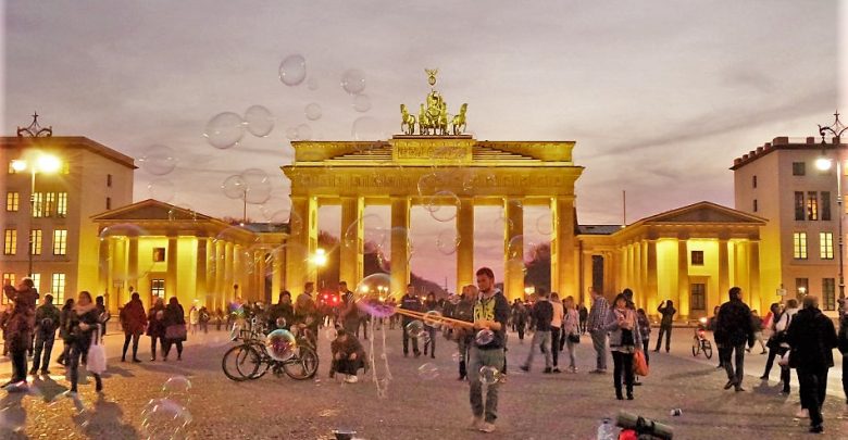 Brandenburgh Gate Bubbles, Berlin, Germany