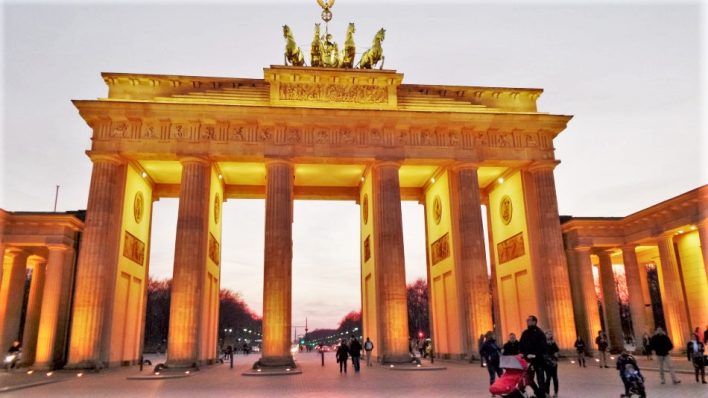 Brandenburgh Gate, Paris Square, Berlin, Germany