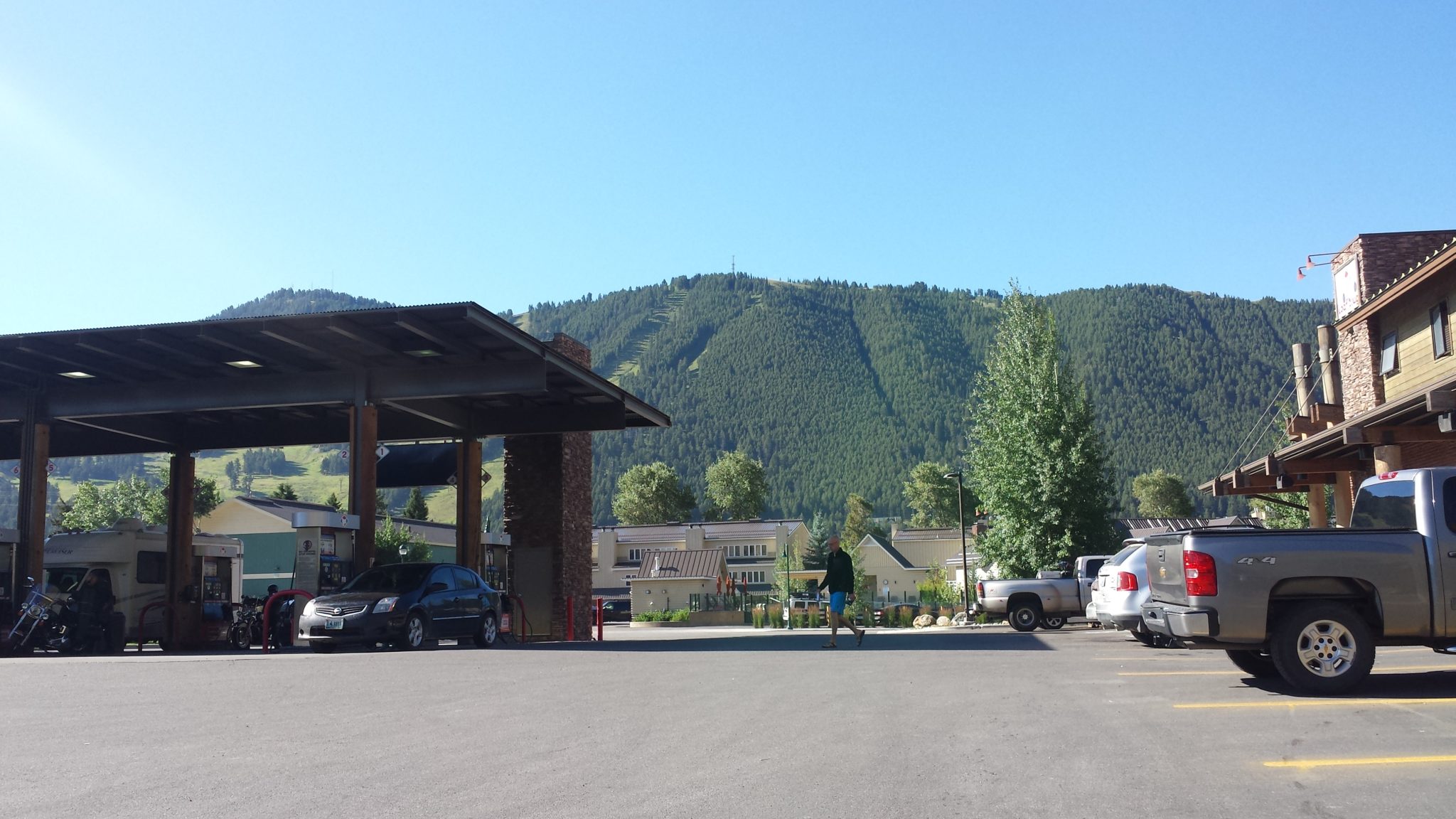 Picture of a gas station where we slept for the night