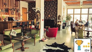 Communal area, Bus Hostel, Reykjavik, Iceland