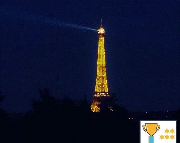 Hotel-view-of-Eiffel-Tower-Paris