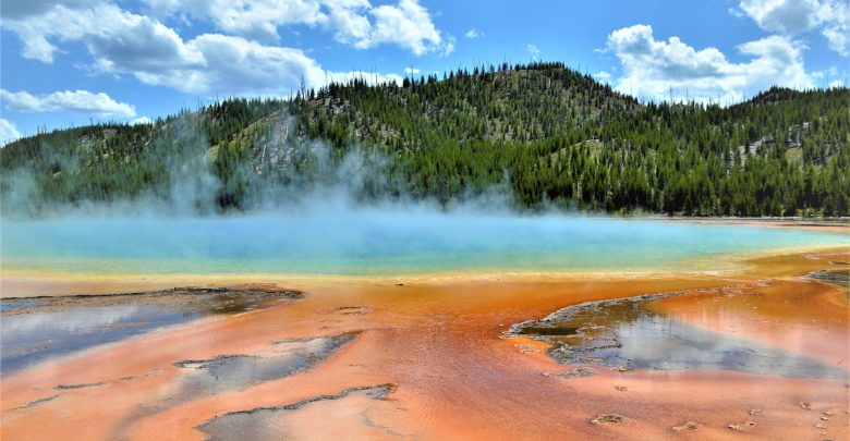 Grand Prismatic Spring orange pool, Yellowstone National Park, USA