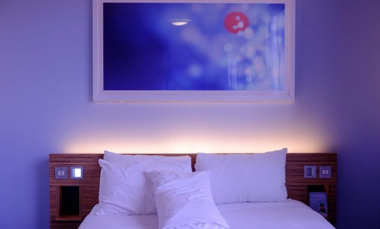 hotel hacks to save money