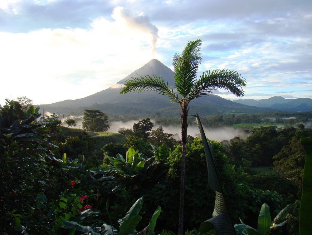 costa rica best places go visit in 30s