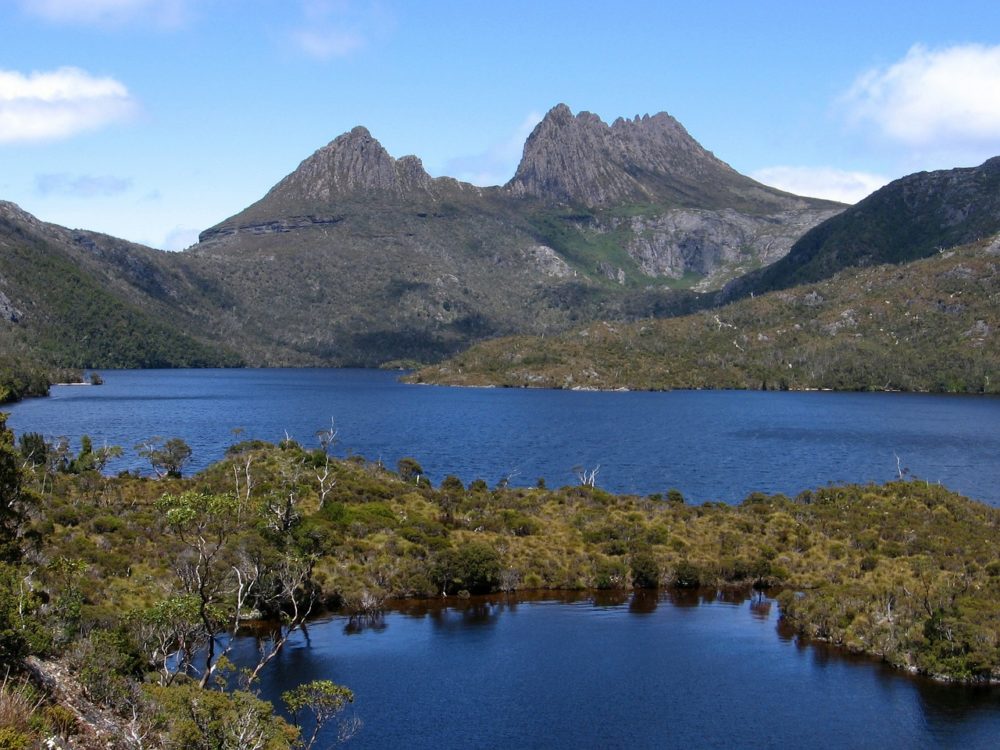 places to go in tasmania cradle mountain national park