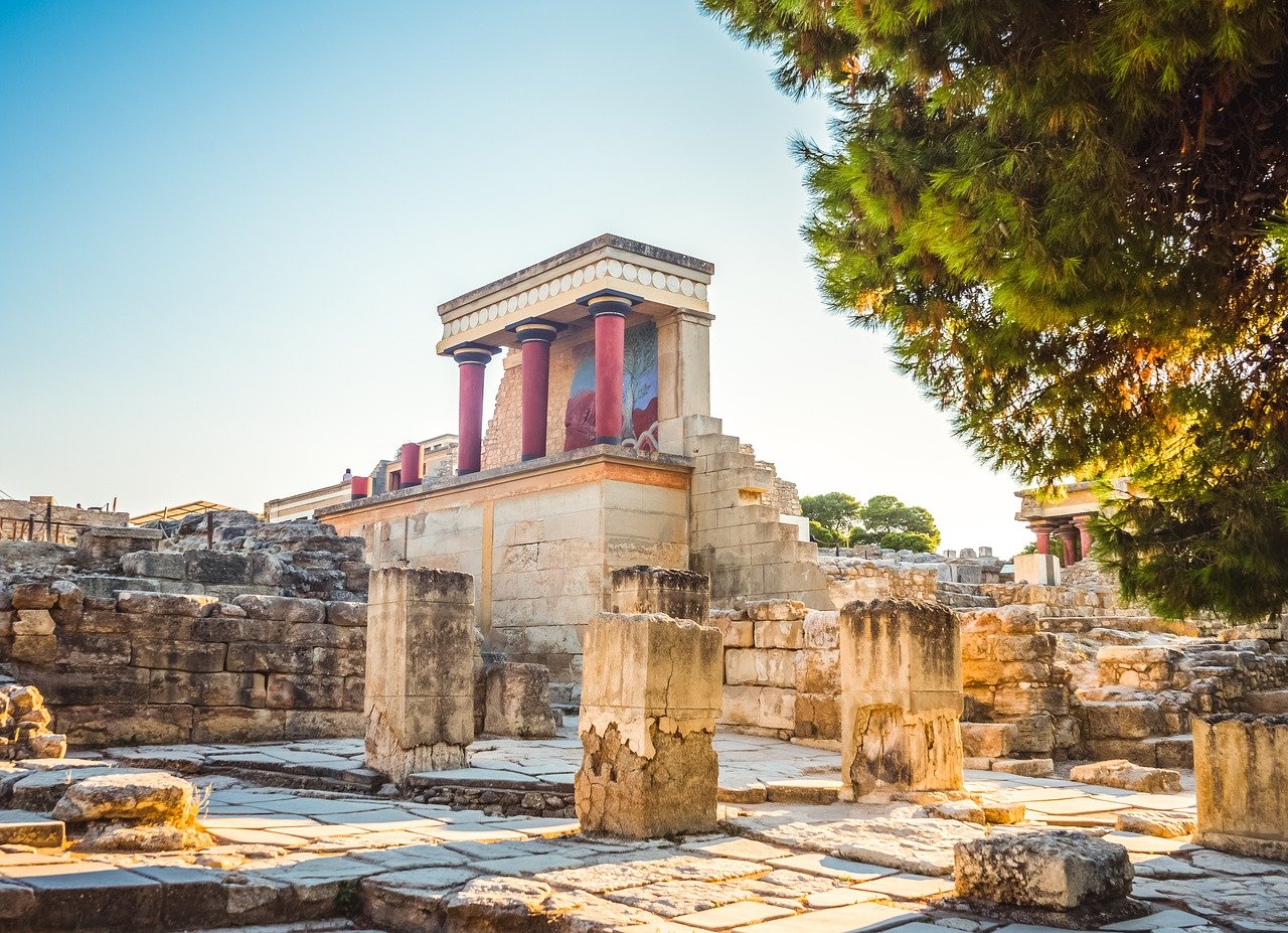 Things To Do When Visiting Crete Knossos