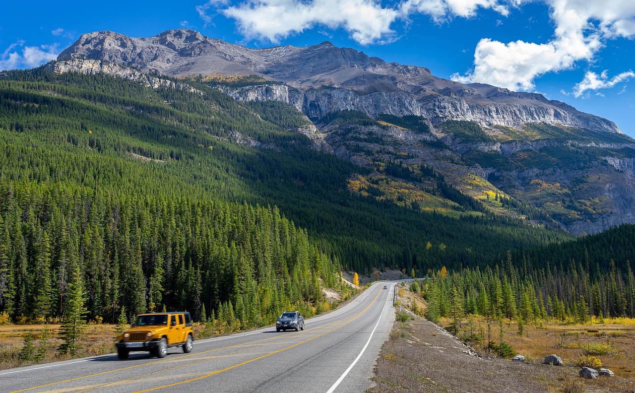 Canadian Open road and mountains